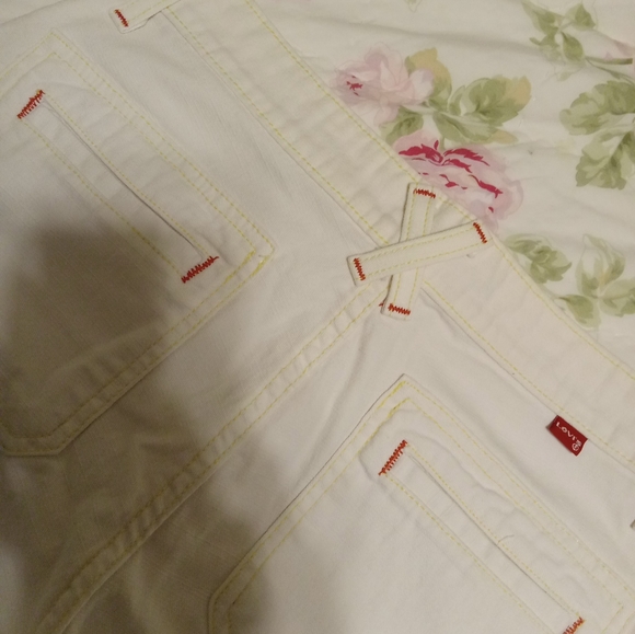 Levis Juniors Low Stretch Capri  Denim  Jeans Size 9 JR - Picture 5 of 9